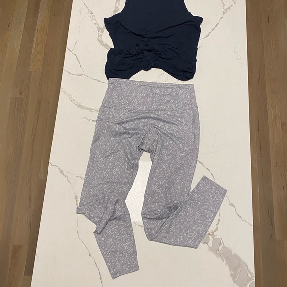 ATHLETA ~ Primrose Chaturanga Storm Leggings - Picture 7 of 7